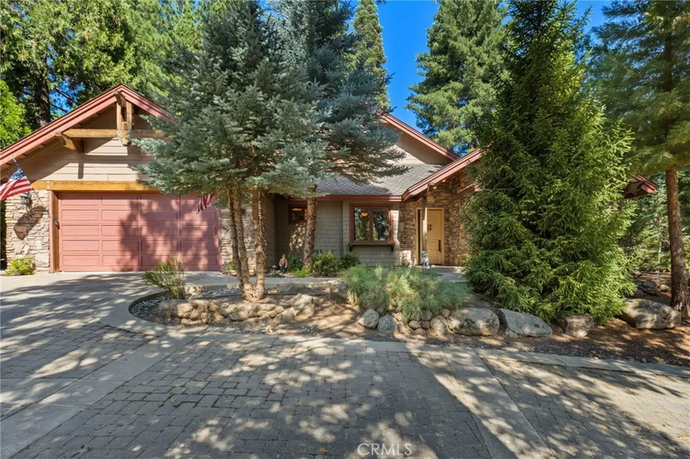 95 Manor Dr Lake Almanor, CA 96137