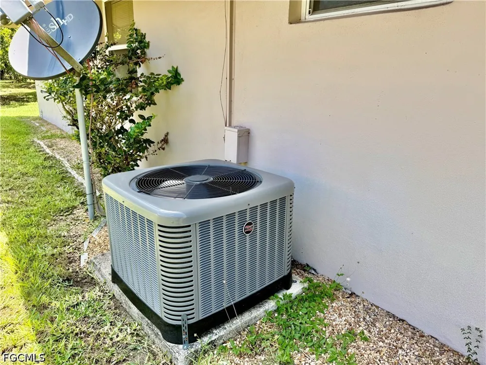 Oaklawn Court Lehigh Acres, FL 33936