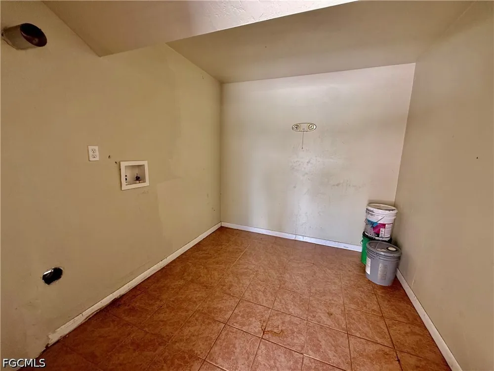 Oaklawn Court Lehigh Acres, FL 33936