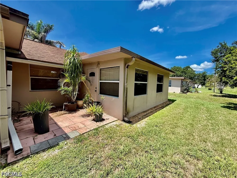 Oaklawn Court Lehigh Acres, FL 33936