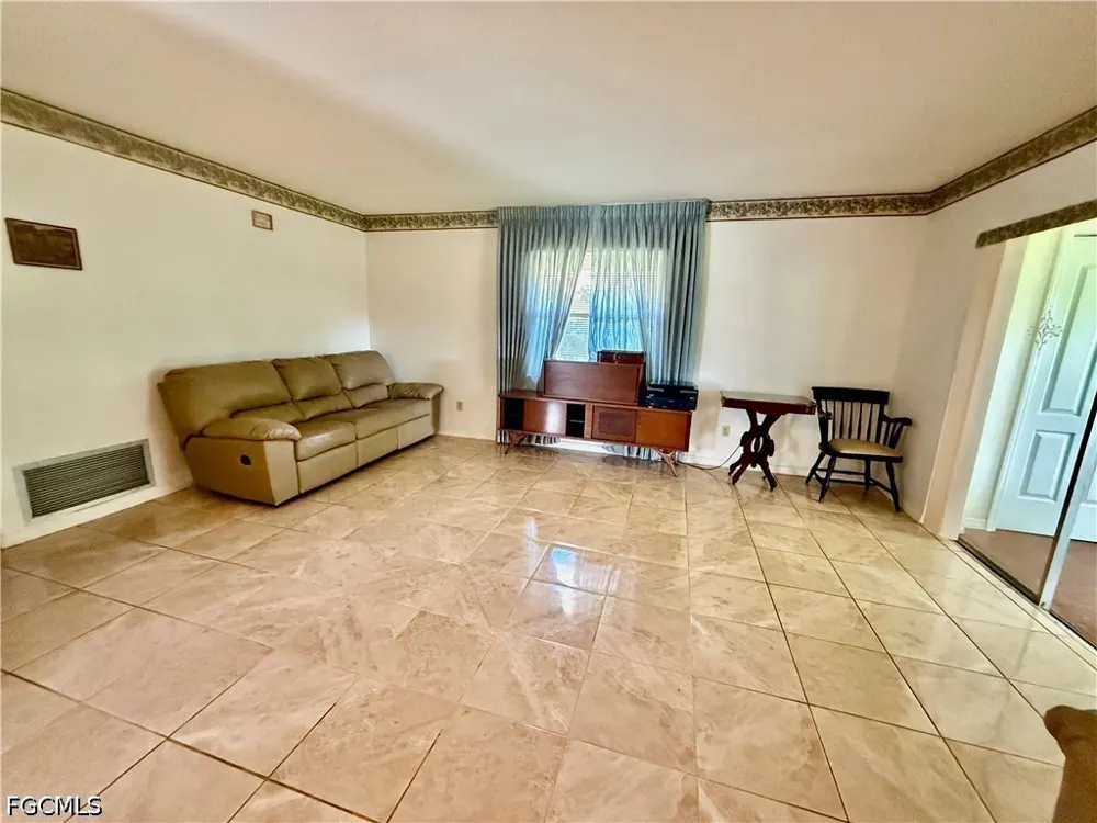Oaklawn Court Lehigh Acres, FL 33936