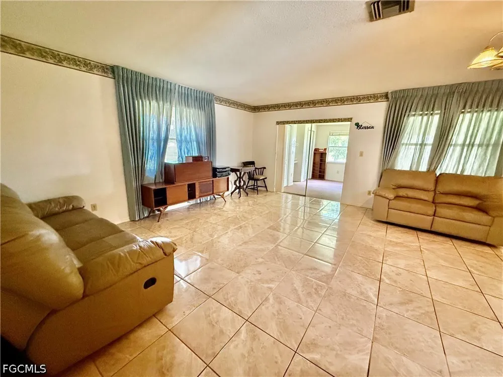 Oaklawn Court Lehigh Acres, FL 33936