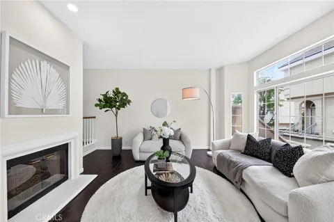 2825 Plaza Del Amo #102
