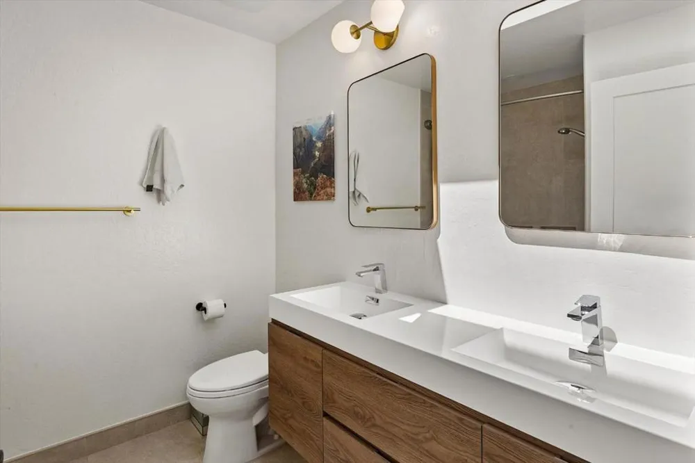 1525 Tyler Park Way Mountain View, CA 94040