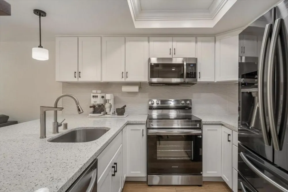 1525 Tyler Park Way Mountain View, CA 94040
