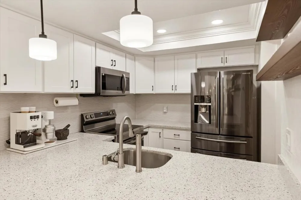 1525 Tyler Park Way Mountain View, CA 94040