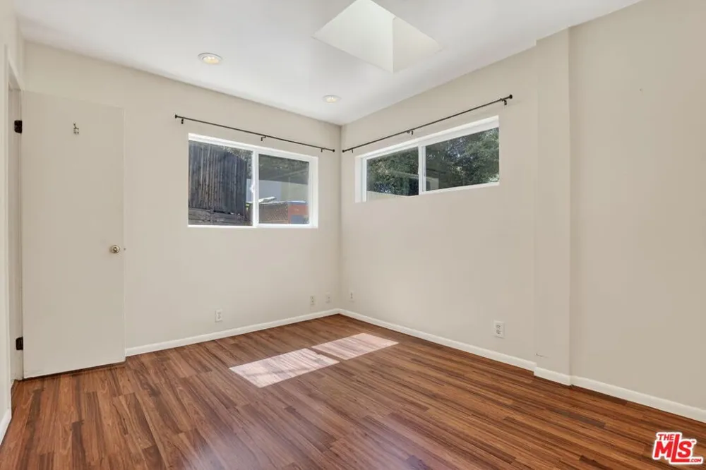 21549 Summit Trail Topanga, CA 90290