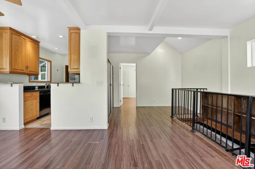 21549 Summit Trail Topanga, CA 90290