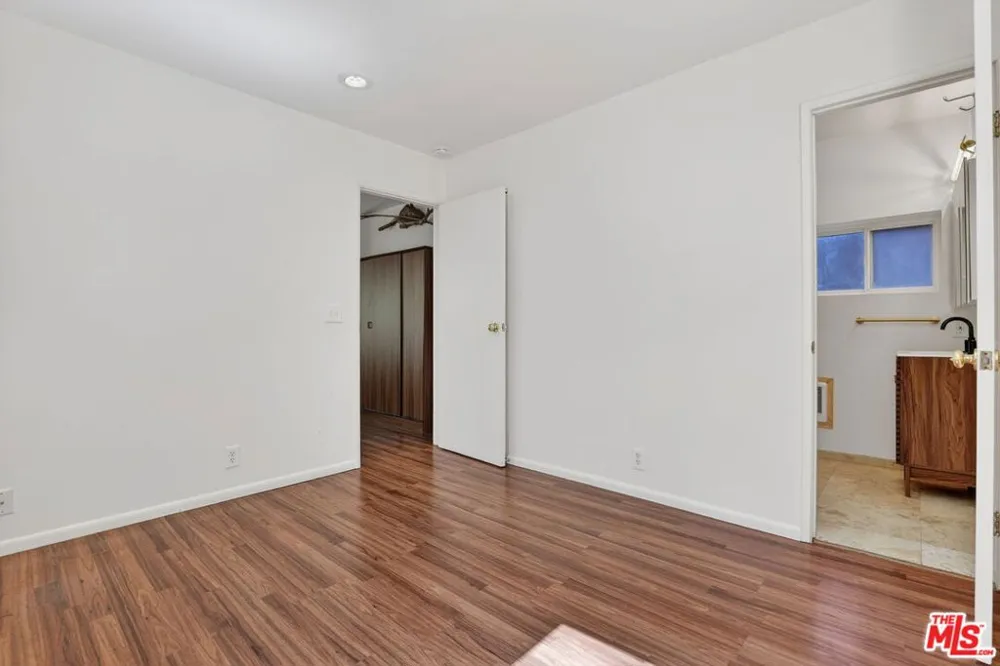 21549 Summit Trail Topanga, CA 90290