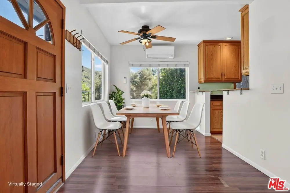 21549 Summit Trail Topanga, CA 90290