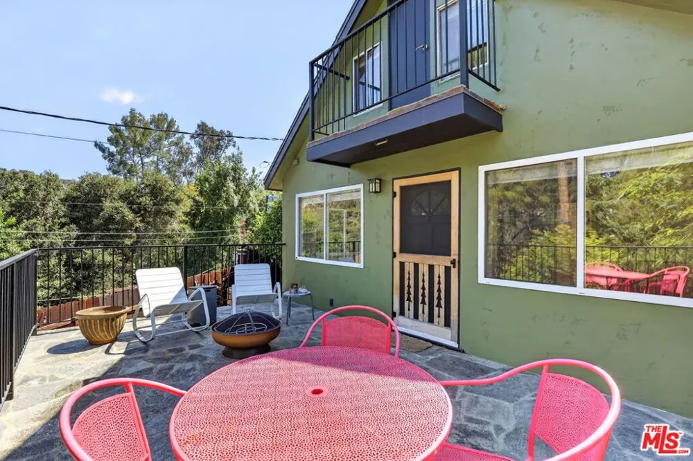21549 Summit Trail Topanga, CA 90290