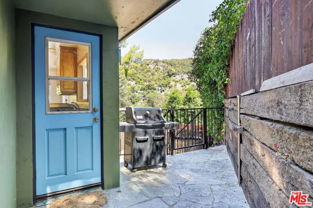 21549 Summit Trail Topanga, CA 90290