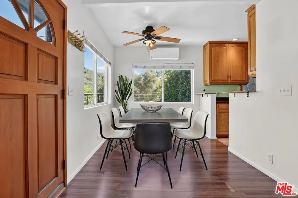 21549 Summit Trail Topanga, CA 90290
