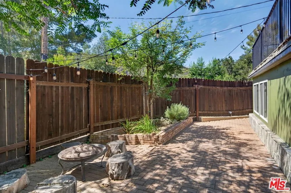 21549 Summit Trail Topanga, CA 90290