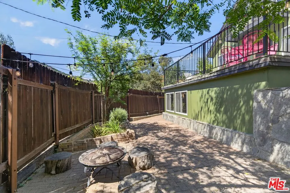 21549 Summit Trail Topanga, CA 90290