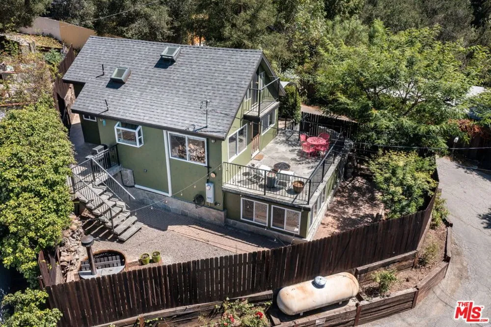 21549 Summit Trail Topanga, CA 90290