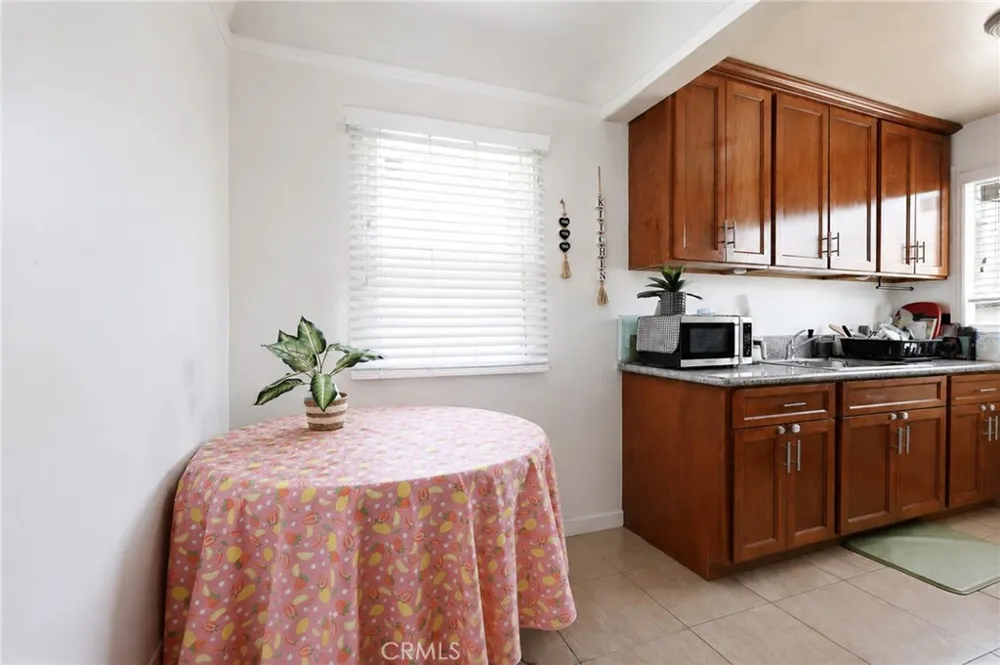 549 W 12th Street San Pedro, CA 90731