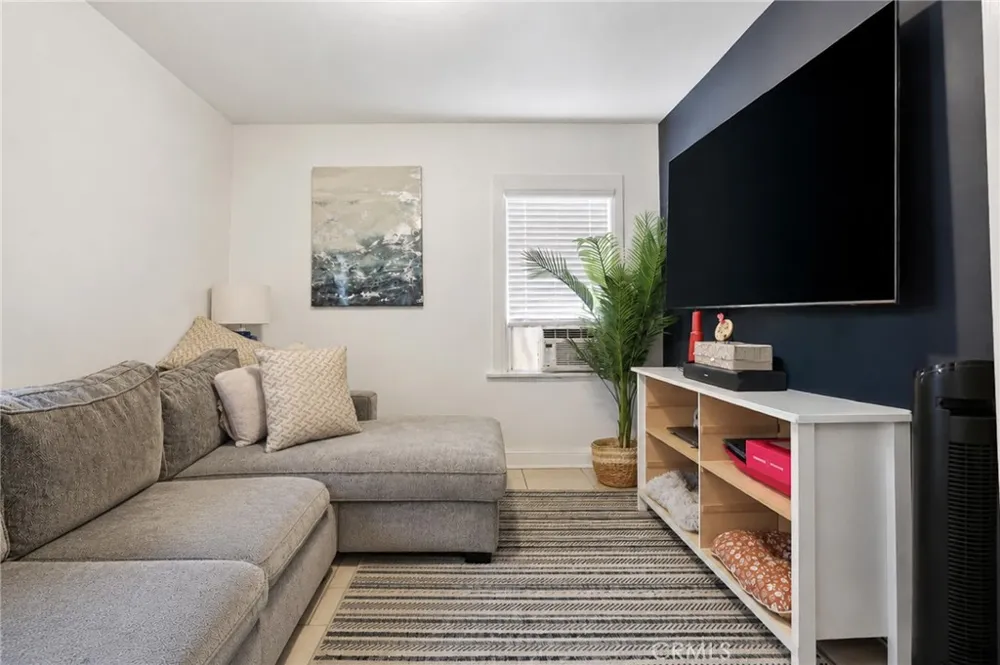 549 W 12th Street San Pedro, CA 90731