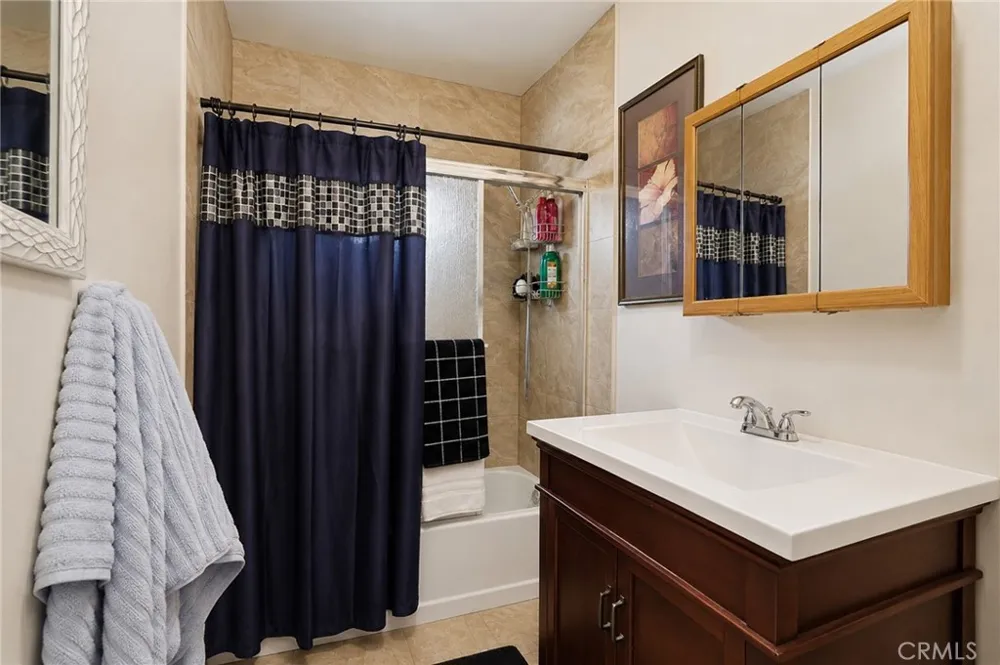 549 W 12th Street San Pedro, CA 90731