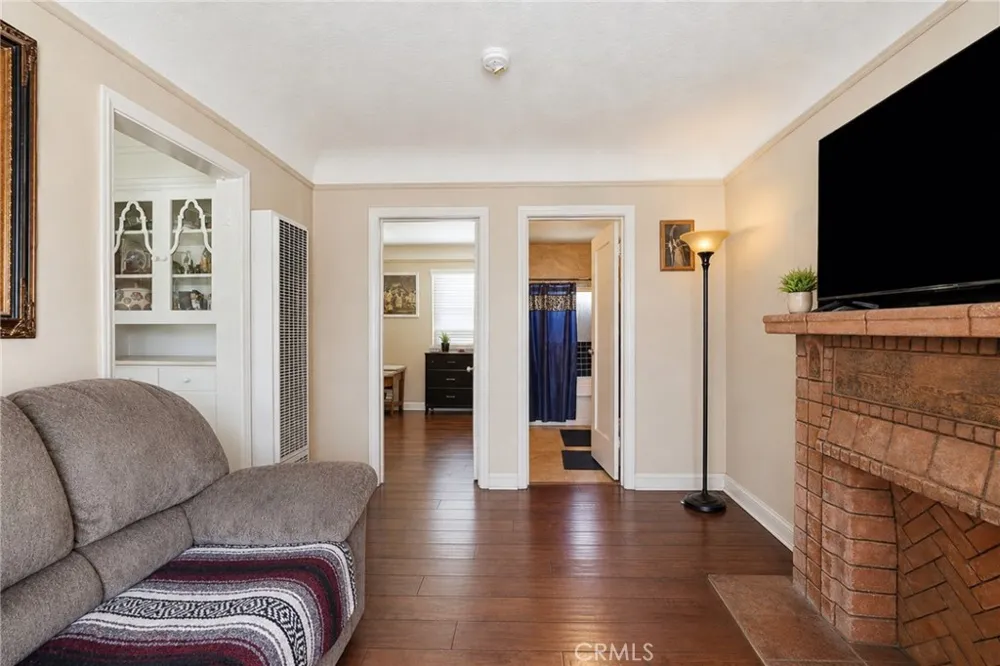 549 W 12th Street San Pedro, CA 90731