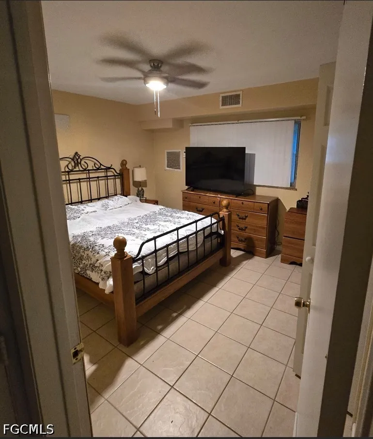 Victoria Drive #205 Cape Coral, FL 33904