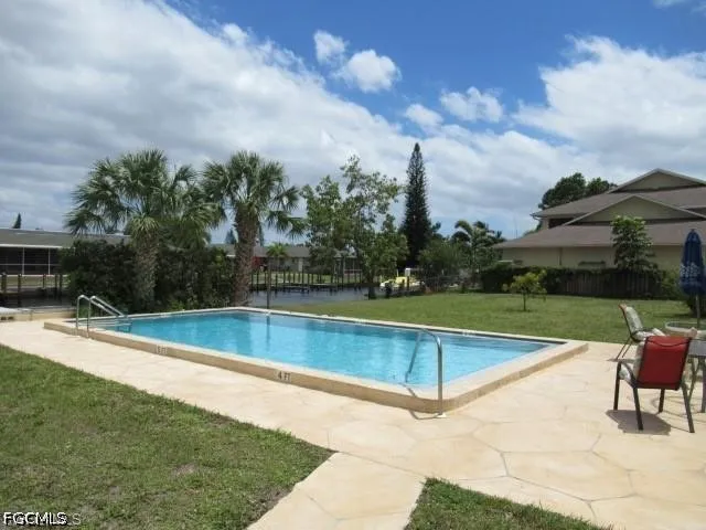 Victoria Drive #205 Cape Coral, FL 33904