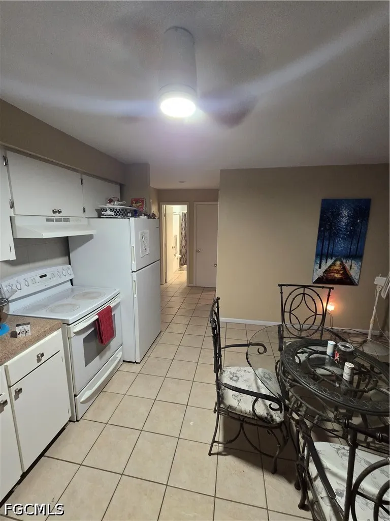 Victoria Drive #205 Cape Coral, FL 33904