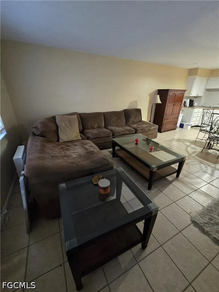Victoria Drive #205 Cape Coral, FL 33904