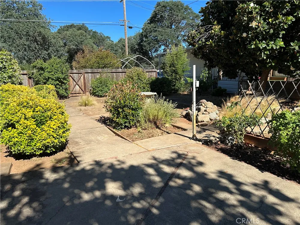 5647 Jones Clearlake, CA 95422
