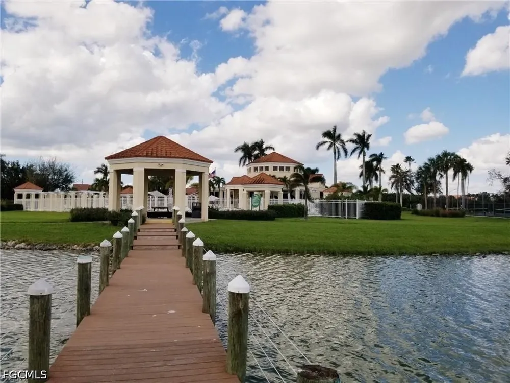 Jewel Lane #201 Naples, FL 34109