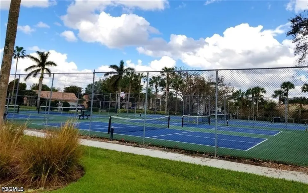 Jewel Lane #201 Naples, FL 34109