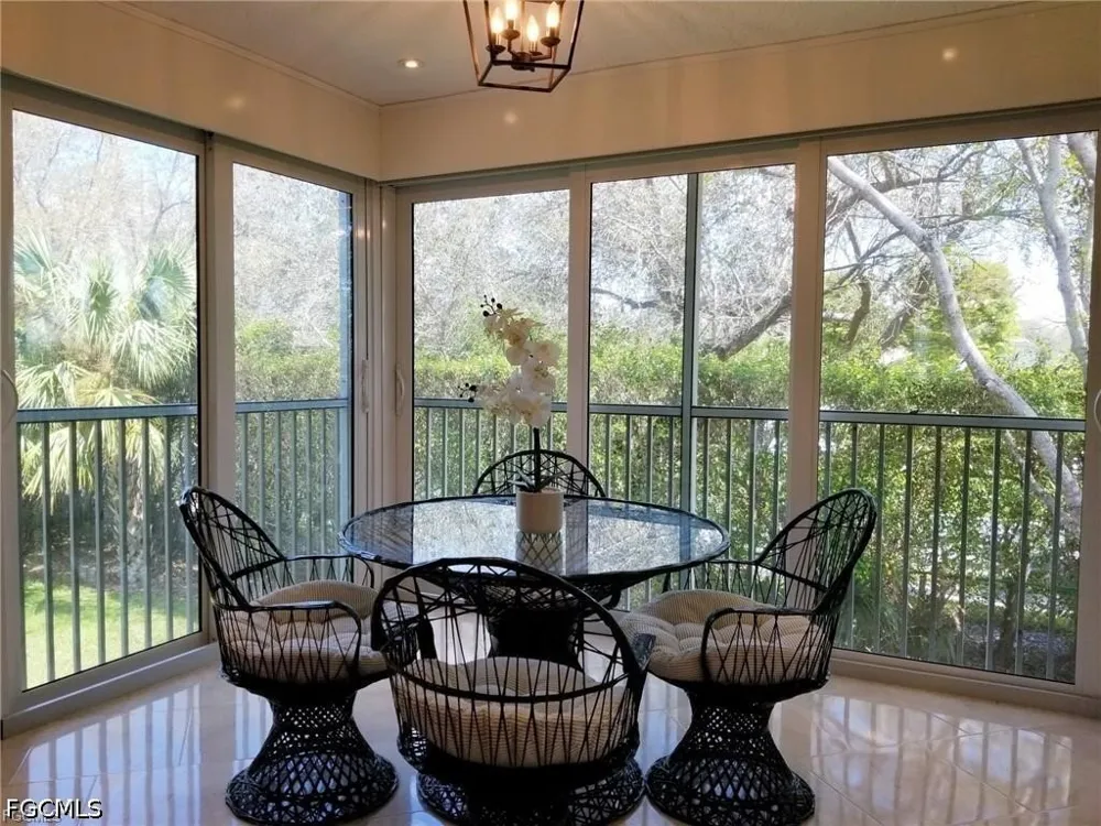 Jewel Lane #201 Naples, FL 34109