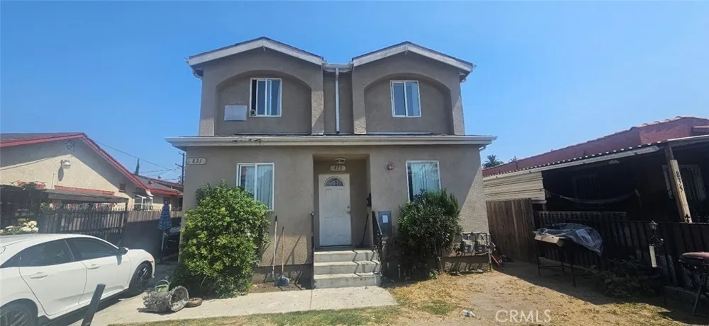 833 E 80th Los Angeles, CA 90001
