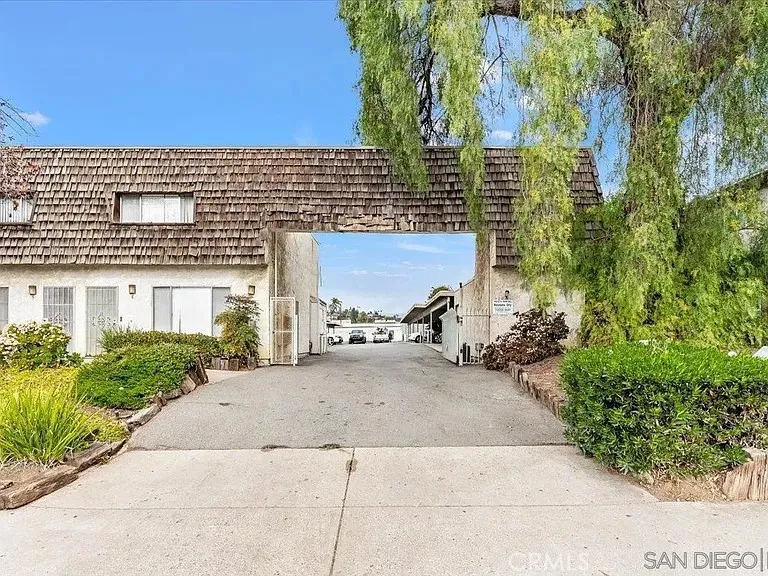 9034 Kenwood #10 Spring Valley, CA 91977