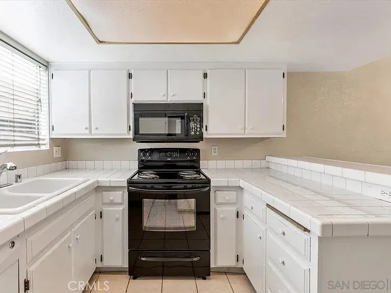 9034 Kenwood #10 Spring Valley, CA 91977