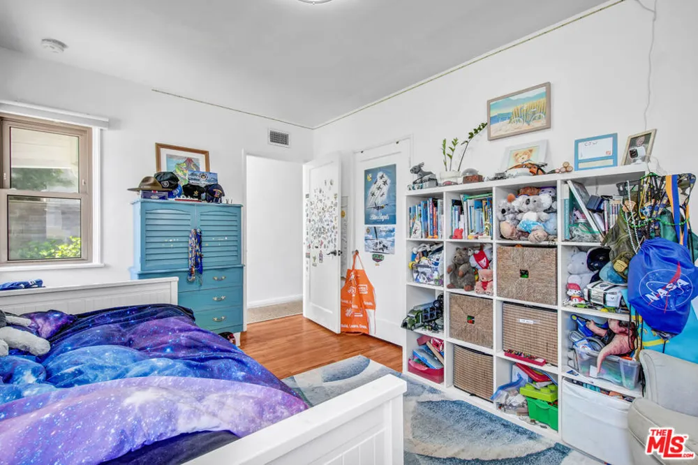 1044 Chelsea Avenue Santa Monica, CA 90403