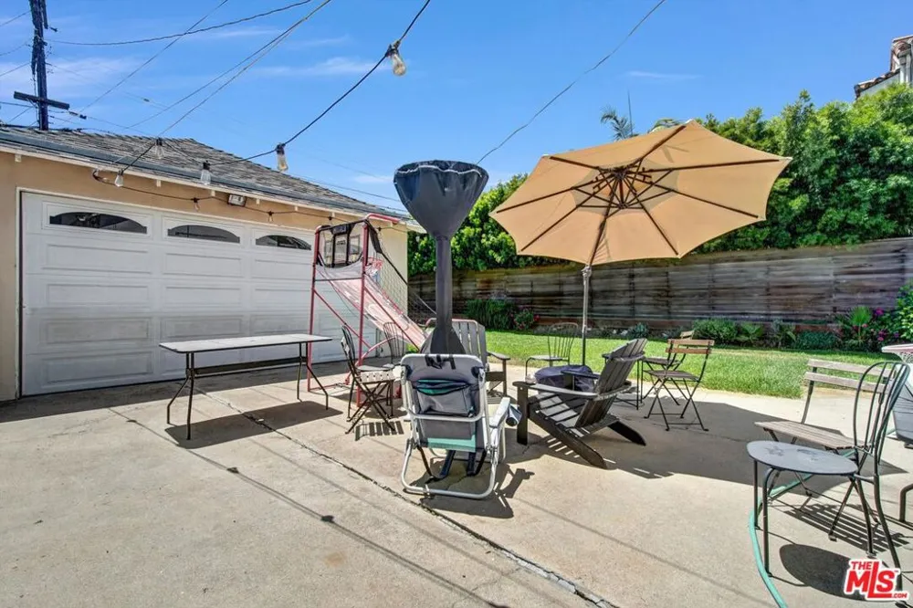 1044 Chelsea Avenue Santa Monica, CA 90403
