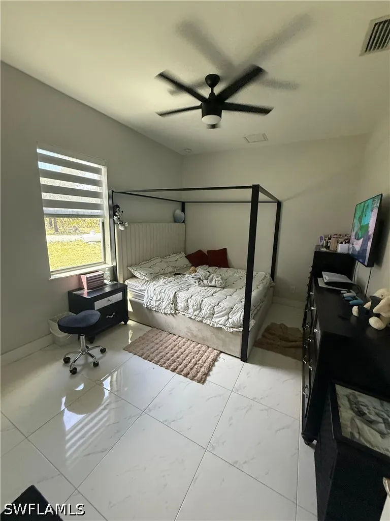 38th Avenue SE Naples, FL 34117