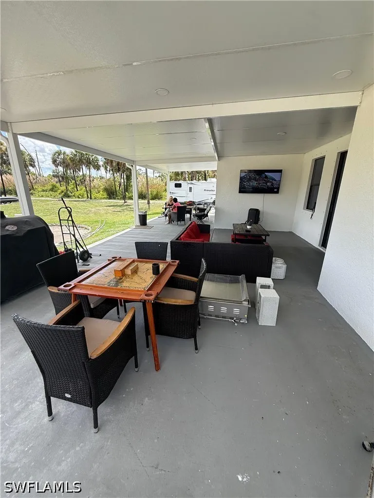 38th Avenue SE Naples, FL 34117