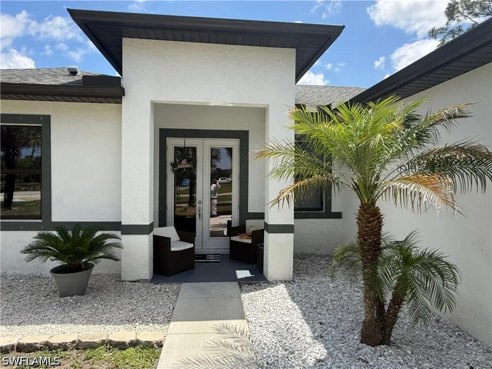 38th Avenue SE Naples, FL 34117