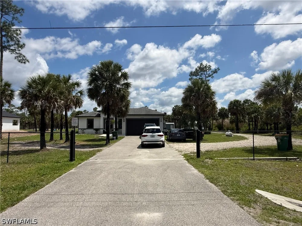 38th Avenue SE Naples, FL 34117