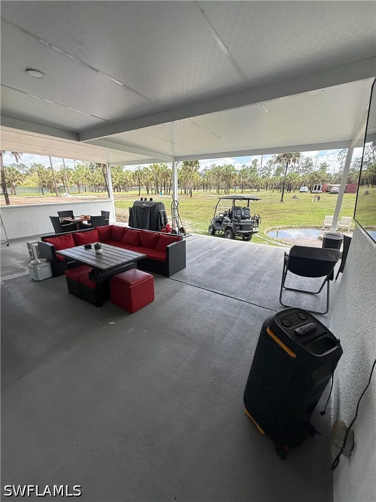 38th Avenue SE Naples, FL 34117
