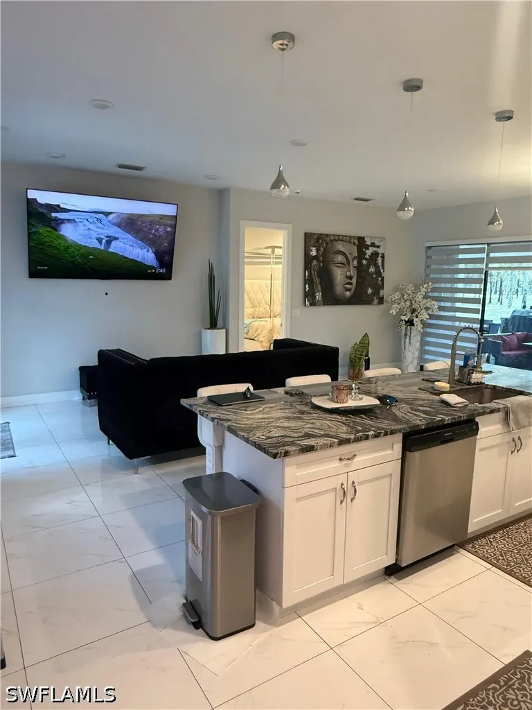 38th Avenue SE Naples, FL 34117