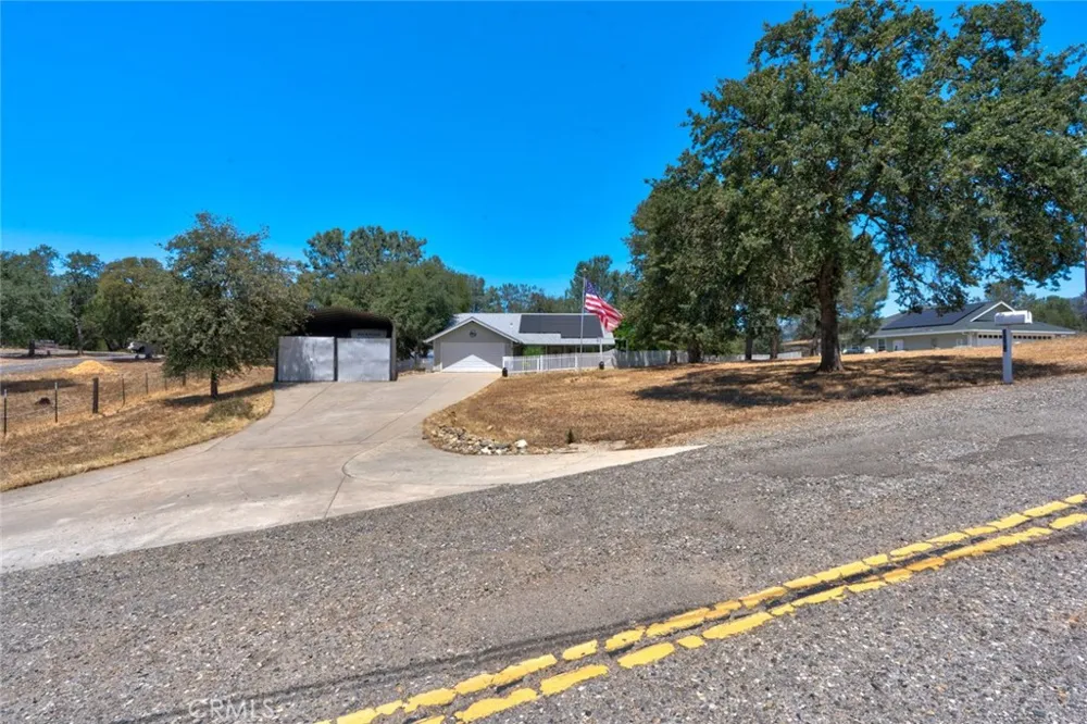 3363 Maravilla Coulterville, CA 95311