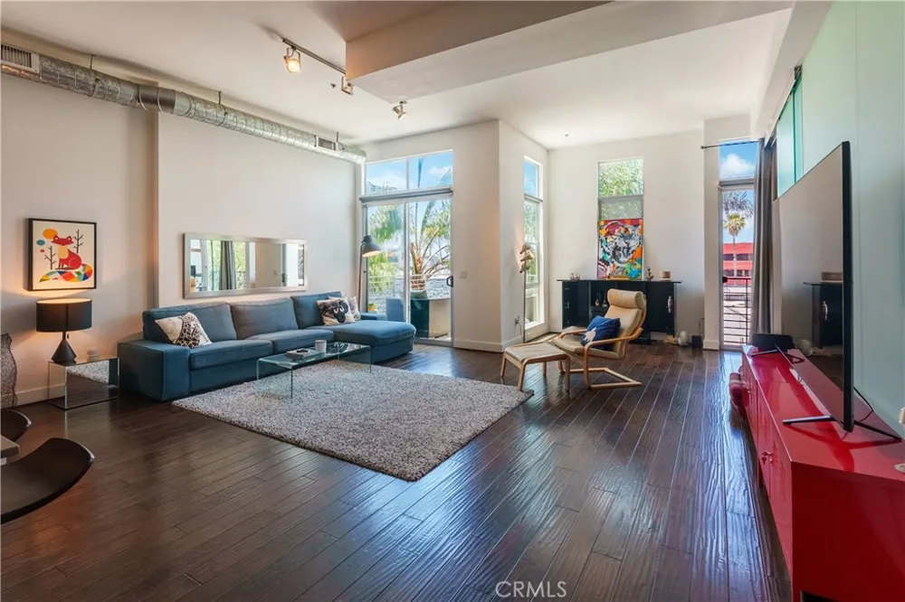 13320 Beach Avenue #301 Marina del Rey, CA 90292