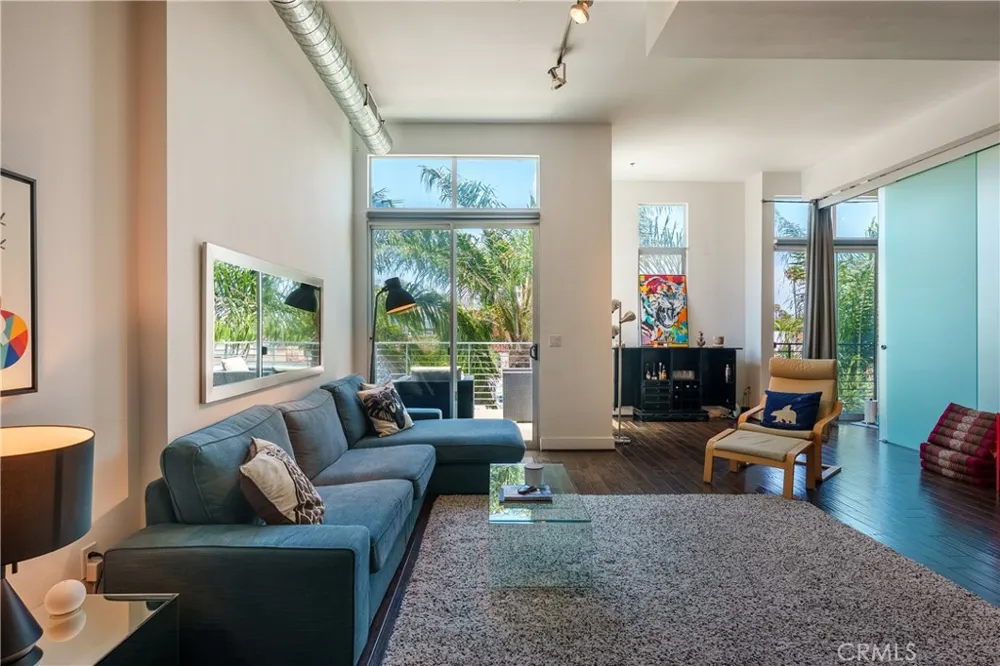 13320 Beach Avenue #301 Marina del Rey, CA 90292