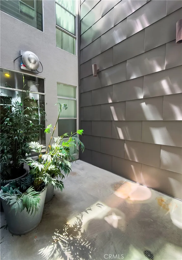 13320 Beach Avenue #301 Marina del Rey, CA 90292