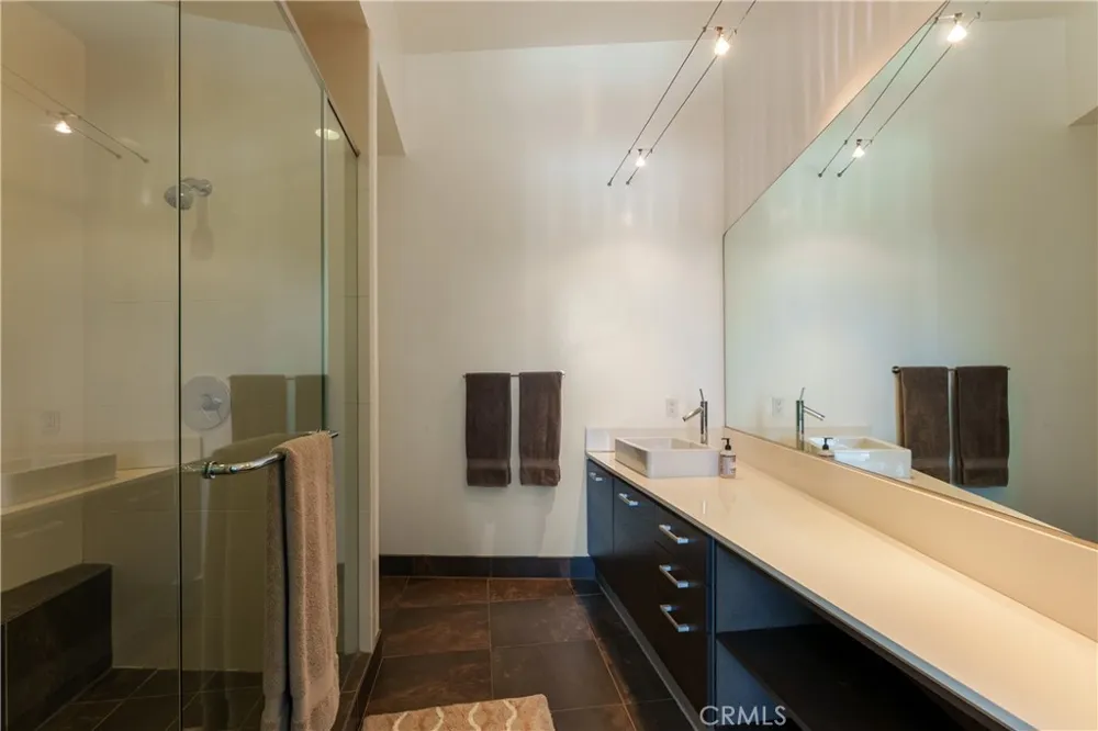 13320 Beach Avenue #301 Marina del Rey, CA 90292
