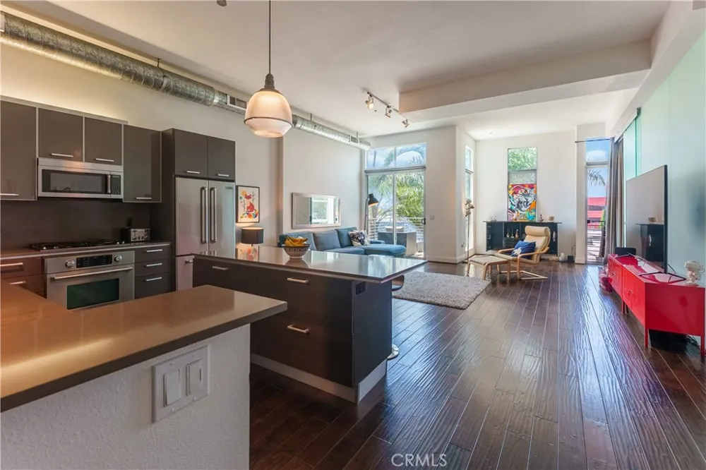 13320 Beach Avenue #301 Marina del Rey, CA 90292