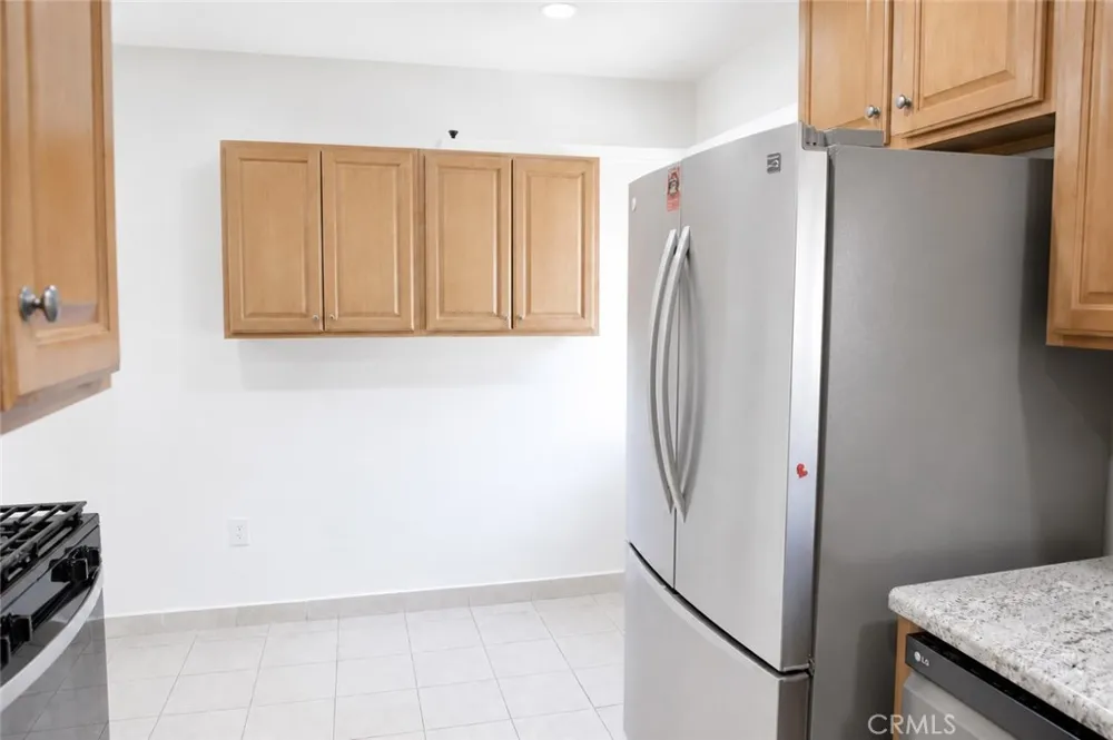17144 Burton Street Lake Balboa, CA 91406